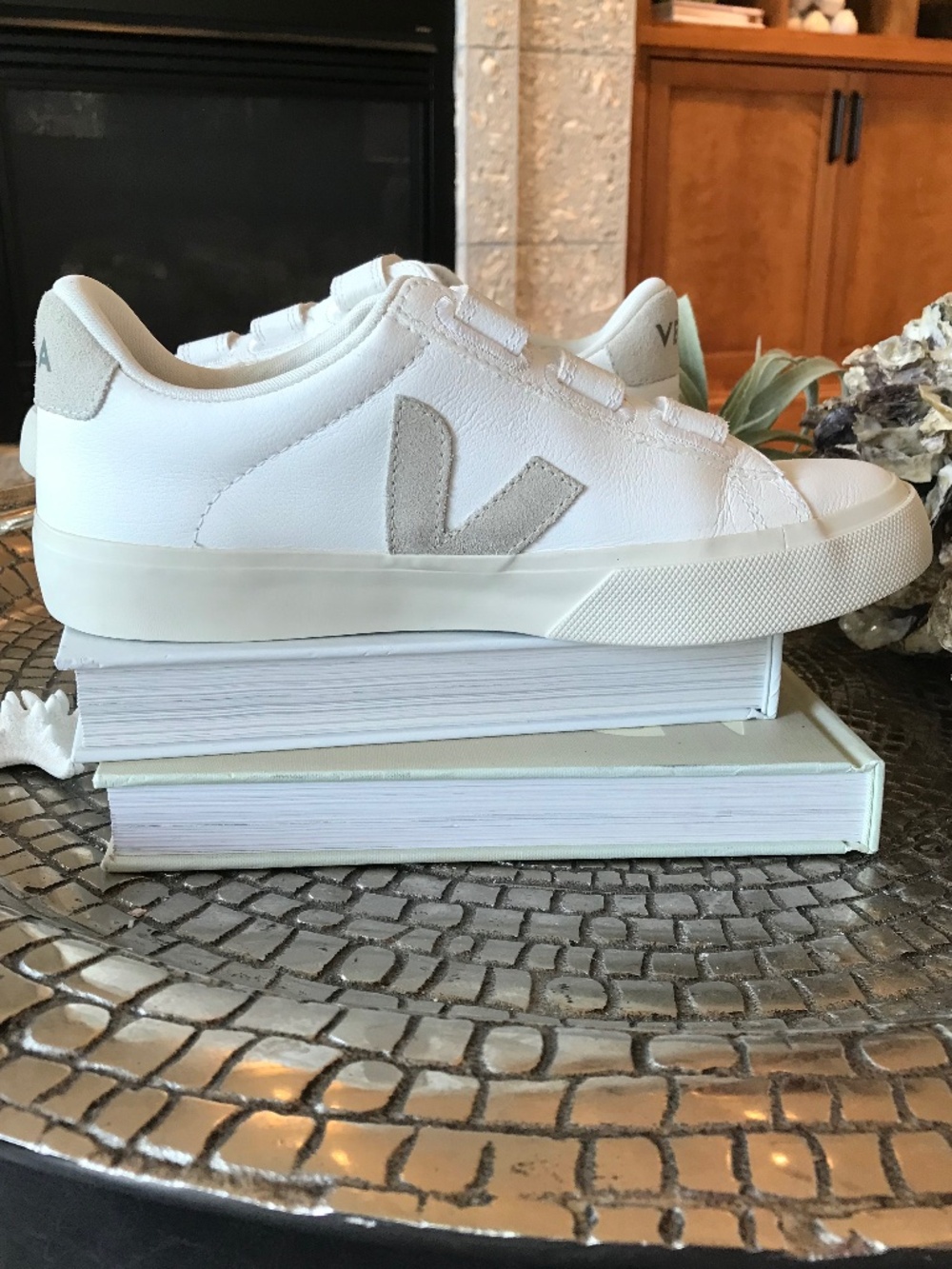 VEJA RECIFE VELCRO STRAPS CHROME FREE LEATHER WHITE NATURAL - Picture 7 of 16